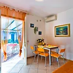 Apartamento In 24437 Bibione